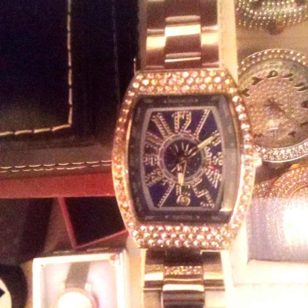FM rep watch
